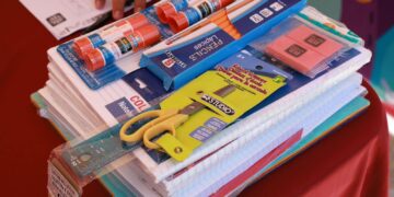 Fuerte apoyo a estudiantes de Isla Mujeres con la iniciativa Transformando la Educación