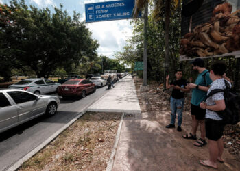 Reanuda Aguakan obras del colector de aguas residuales en la zona hotelera