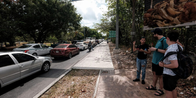 Reanuda Aguakan obras del colector de aguas residuales en la zona hotelera