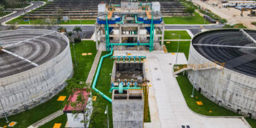 Explica Aguakan la extracción y saneamiento del agua que distribuye