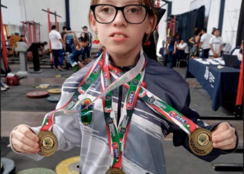Tulumnense Valentina Matos se consolida en la halterofilia
