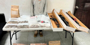 Convoy de las fuerzas del orden es atacado por grupo criminal en Bacalar