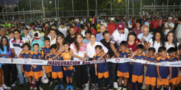Para contribuir al bienestar social, impulsa Ana Paty Peralta al deporte