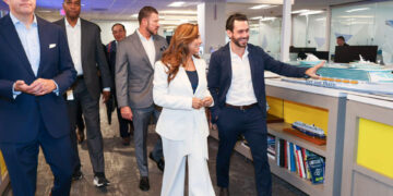 Fortalece Mara Lezama alianza con la naviera Royal Caribbean