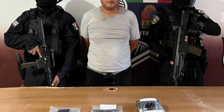 Detenido tras ofrecer drogas en la Zona Hotelera