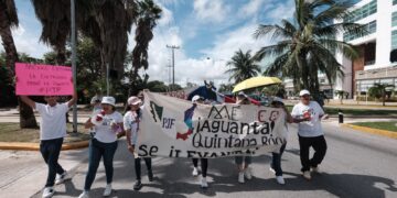 Trabajadores del Poder Judicial se manifiestan en Cancún contra las reformas constitucionales