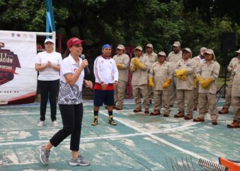 Rescatan espacios deportivos para los jóvenes cancunenses