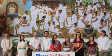 Fortalece Mara Lezama la riqueza artesanal y cultural del bordado maya