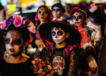 Autorizan suspender las clases el 1 y 2 de noviembre por Día de Muertos  