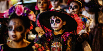 Autorizan suspender las clases el 1 y 2 de noviembre por Día de Muertos  