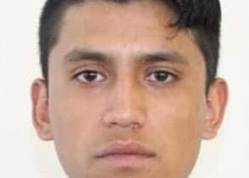 Buscan a individuo que golpeó a dos niños, uno falleció