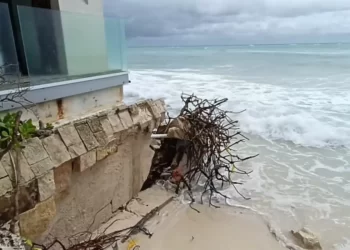 Erosión en playas de Cancún podría recuperarse en abril: Zofemat