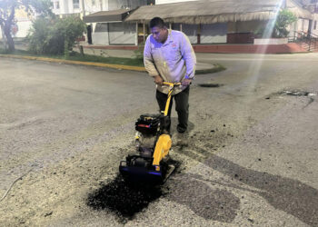 Cancún intensifica bacheo tras lluvias y prepara encendido navideño