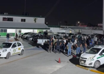 Amplia movilización de fuerzas de seguridad para catear instalaciones del sindicato de taxistas de Cancún