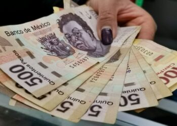 CIUDAD DE MÉXICO, 06AGOSTO2020.- Las transacciones en efectivo disminuyeron por efectos de la pandemia. Durante estos meses de confinamiento los mexicanos optaron por hacer sus transacciones de manera electrónica, así lo reporto Vida México. 
FOTO: MOISÉS PABLO/CUARTOSCURO.COM