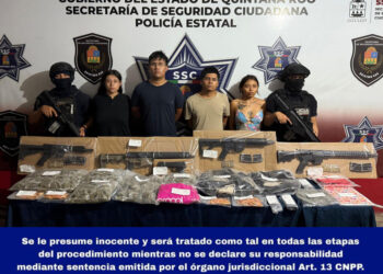 Detienen a cuatro personas con más de 600 dosis de drogas y cuatro armas de fuego
