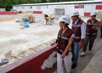 Gobernadora supervisa obras de rehabilitación de espacios deportivos en Chetumal