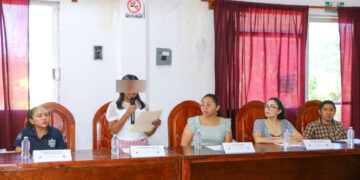 Petición de una niña: rescatar el parque del centro de Kantunilkín