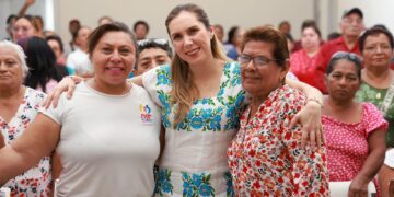 Gobierno de Isla Mujeres refrenda su compromiso con los adultos mayores de la Zona Continental