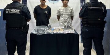 Aseguran drogas y armas en operativo en Playa del Carmen; detienen a dos personas