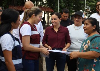 Verifica Ana Paty Peralta avances en la rehabilitación de la Av. Tules