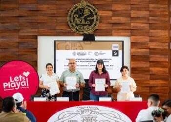 Estefanía Mercado firma convenio para fortalecer el servicio de taxis en Solidaridad  