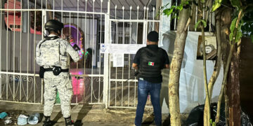 Aseguran drogas, vehículos y armas en 4 cateos; 4 detenidos