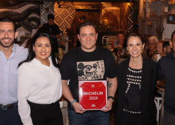 Entregan al restaurante Punta Corcho reconocimiento de la Guía Michelin
