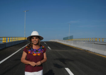 Pone Mara en servicio moderno puente de entrada a Chetumal