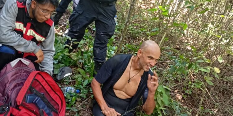 Localizan a canadiense extraviado en Lázaro Cárdenas gracias a operativo de Protección Civil