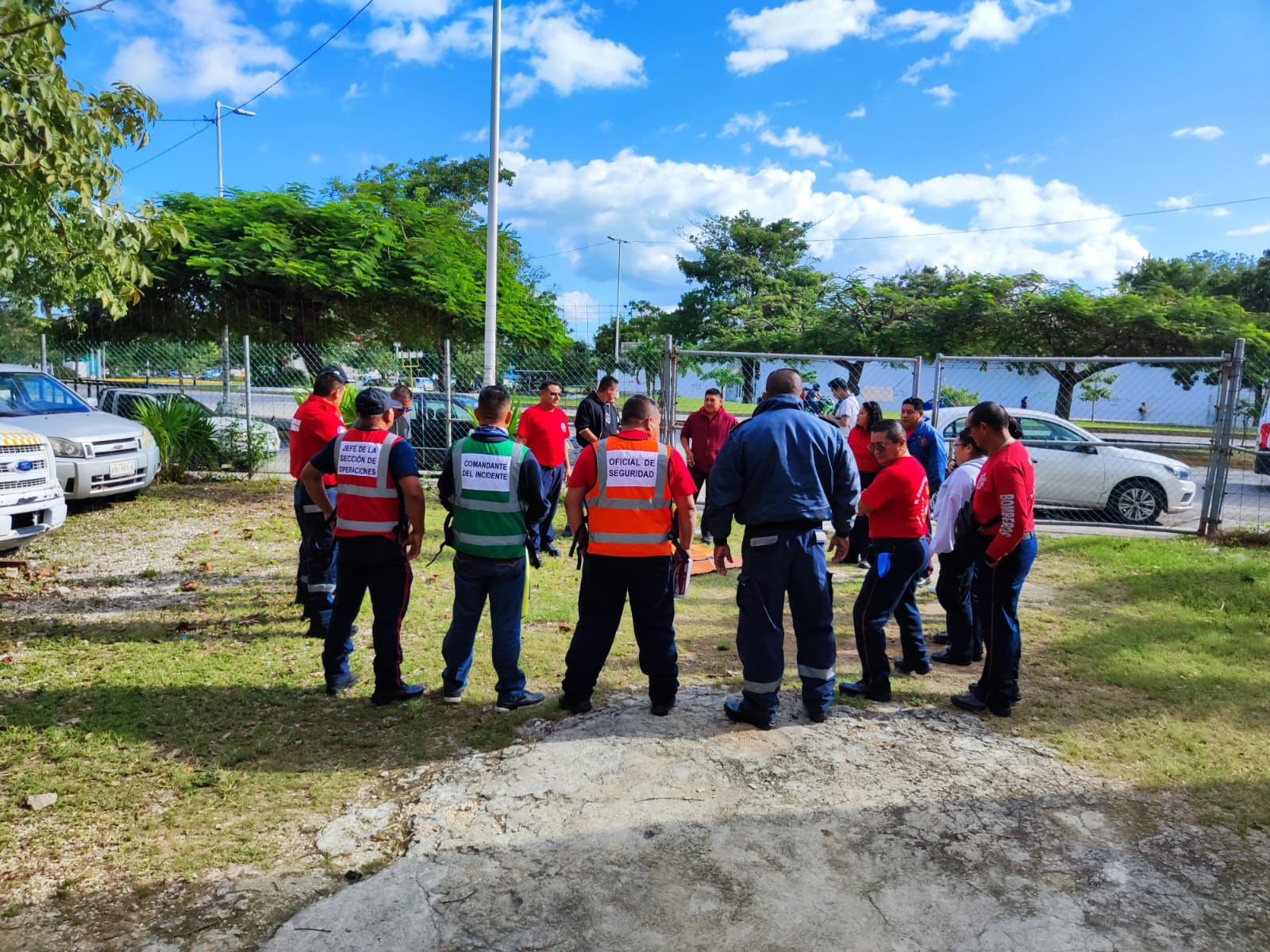 Bomberos de Cancún reciben capacitación en Sistema Comando de Incidentes