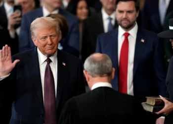 Donald Trump toma posesión como presidente de EE.UU. y declara
