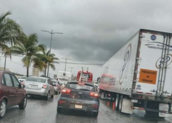 Piden autoridades municipales conducir con precaución durante las lluvias