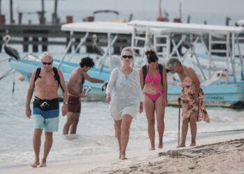 Quintana Roo inicia Semana Santa con expectativa de 1.2 millones de turistas y ocupación superior al 82%