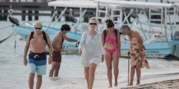 Quintana Roo inicia Semana Santa con expectativa de 1.2 millones de turistas y ocupación superior al 82%