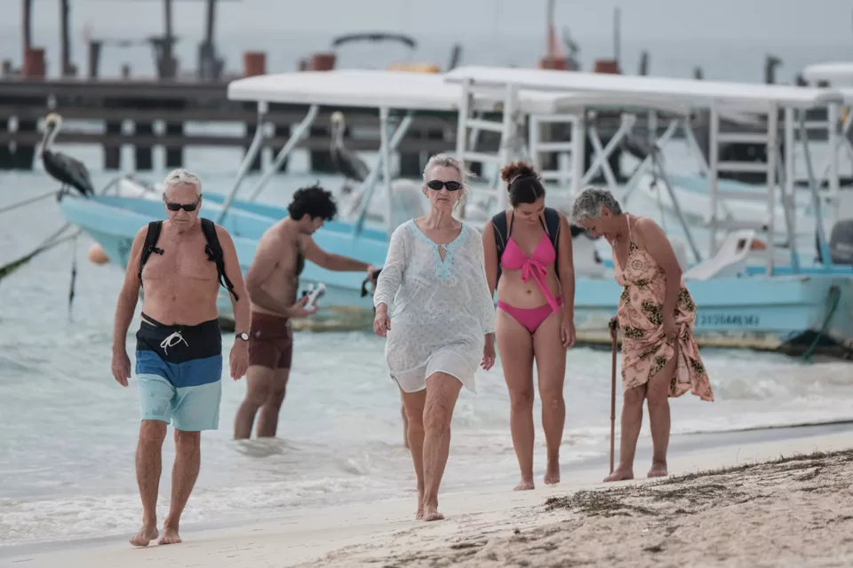 Quintana Roo inicia Semana Santa con expectativa de 1.2 millones de turistas y ocupación superior al 82%