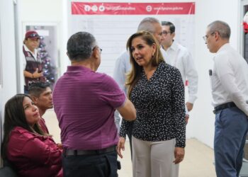 Visita sorpresa de Mara Lezama a la Fiscalía General del Estado