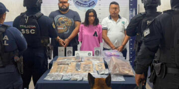 Aseguran a tercia de narcomenudistas con 155 cartuchos