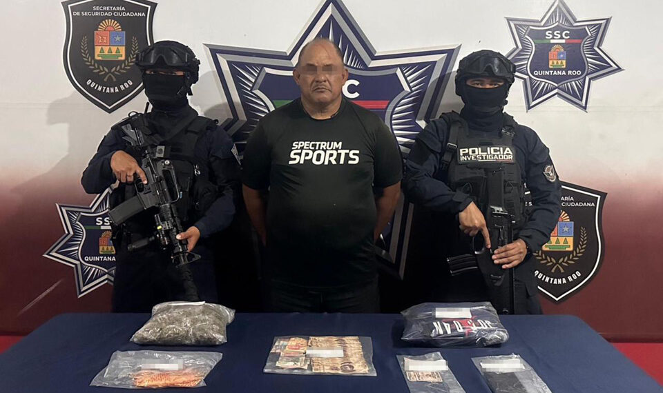 Detienen a presunto narcomenudista con drogas, efectivo y una motocicleta