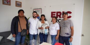 Escucha y dialoga Eric Arcila con vecinas y vecinos del Distrito 07 desde su Casa de Atención Ciudadana de la SM 230