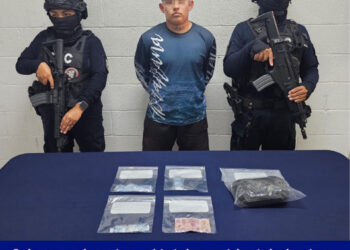 Detienen en Cozumel a presunto narcomenudista en plena vía pública