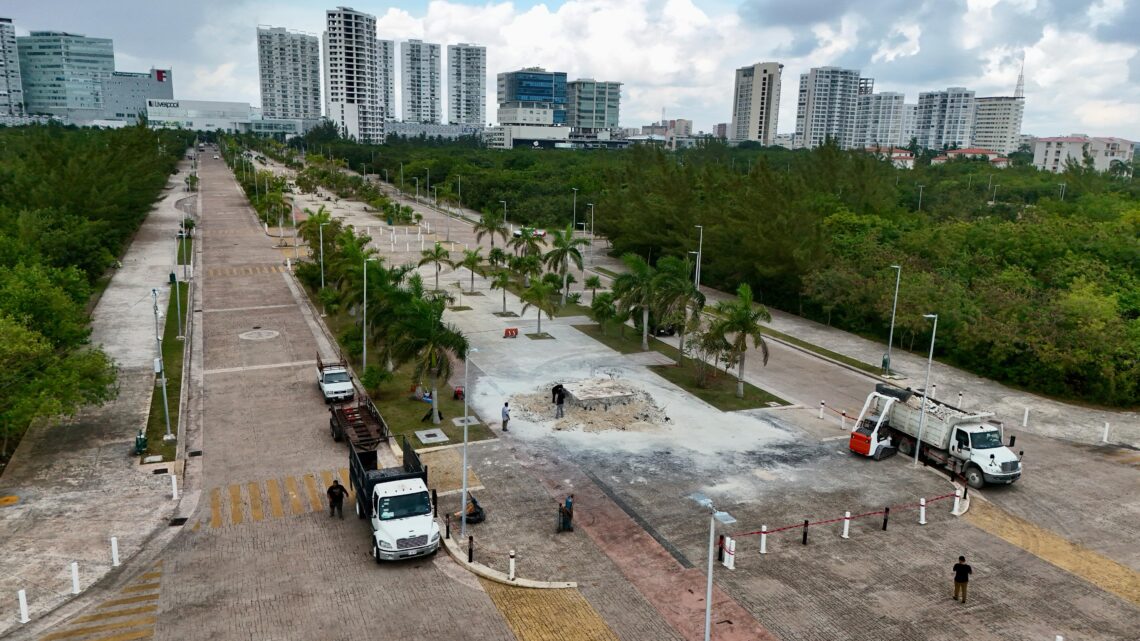 Retiran estructura de concreto en Malecón Tajamar