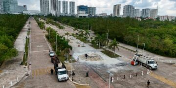 Retiran estructura de concreto en Malecón Tajamar