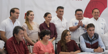 Firma Mara Lezama Programa Vivienda para el Bienestar con Edna Vega, con meta de 2 mil 600 viviendas para la prosperidad de familias quintanarroenses
