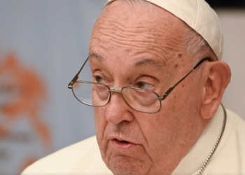 La infección respiratoria del papa Francisco se complica y prolonga su hospitalización