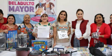Recibe equipo DIF Carrillo Puerto para la Estancia del Adulto Mayor