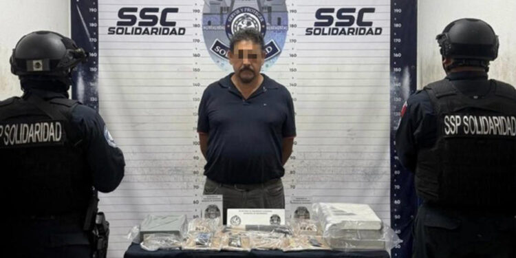 Detenido en filtro de seguridad con un pistola y 233 cartuchos