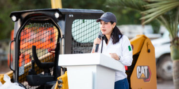 Entregan uniformes y maquinaria a empleados municipales de Solidaridad