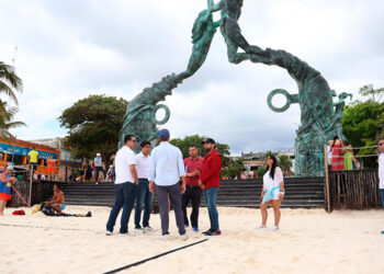 nician los preparativos para recibir el Tour Mundial de Voleibol de Playa Elite 16 Playa del Carmen
