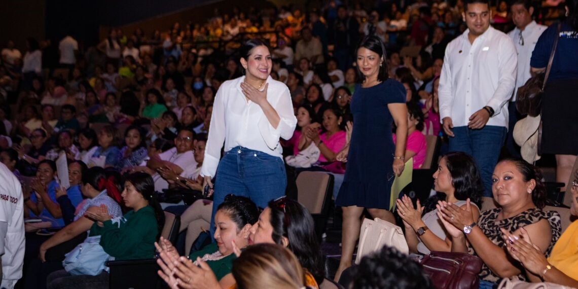 La inclusión es una responsabilidad urgente, afirma Estefanía Mercado durante conferencia sobre TEA